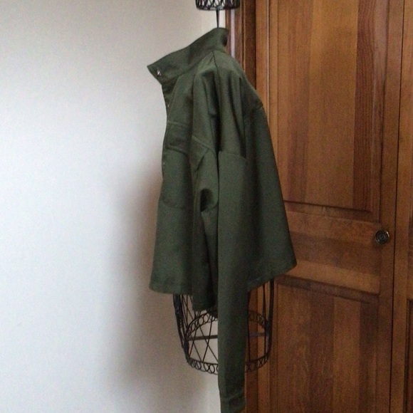 On twelfth army green crop jacket, Large - Picture 3 of 6